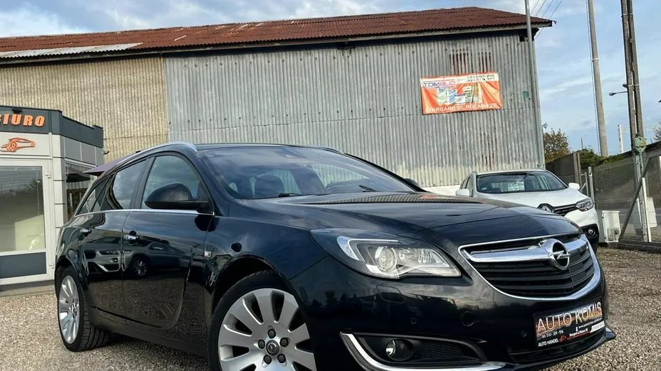 OPEL Insignia -
