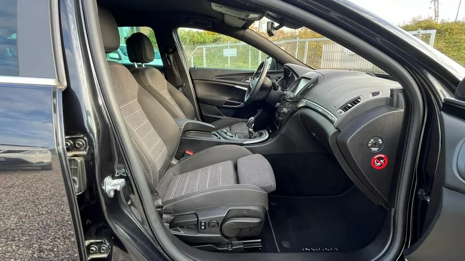OPEL Insignia -