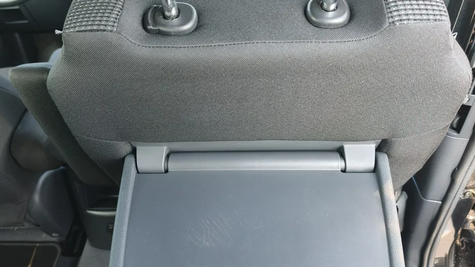 PEUGEOT 5008 -