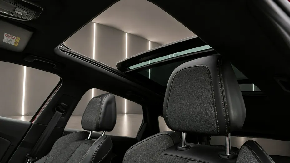 PEUGEOT 3008 -