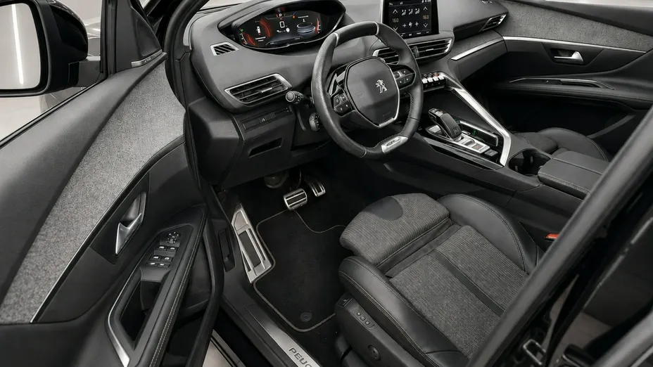 PEUGEOT 3008 -