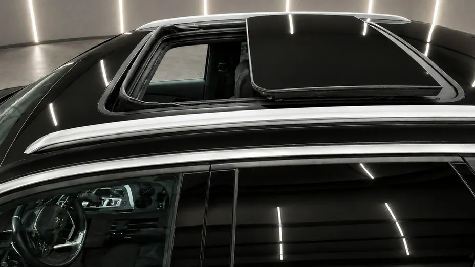 PEUGEOT 3008 -