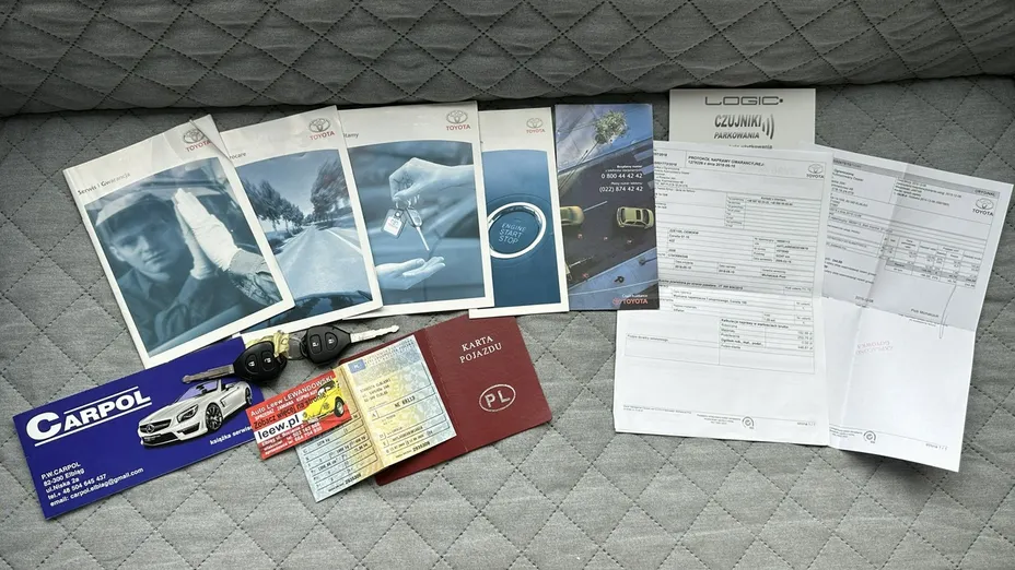 TOYOTA Corolla -