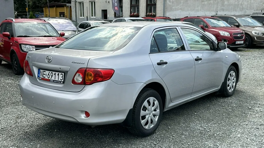 TOYOTA Corolla -