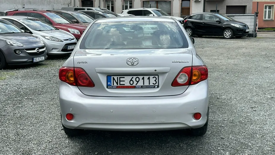 TOYOTA Corolla -