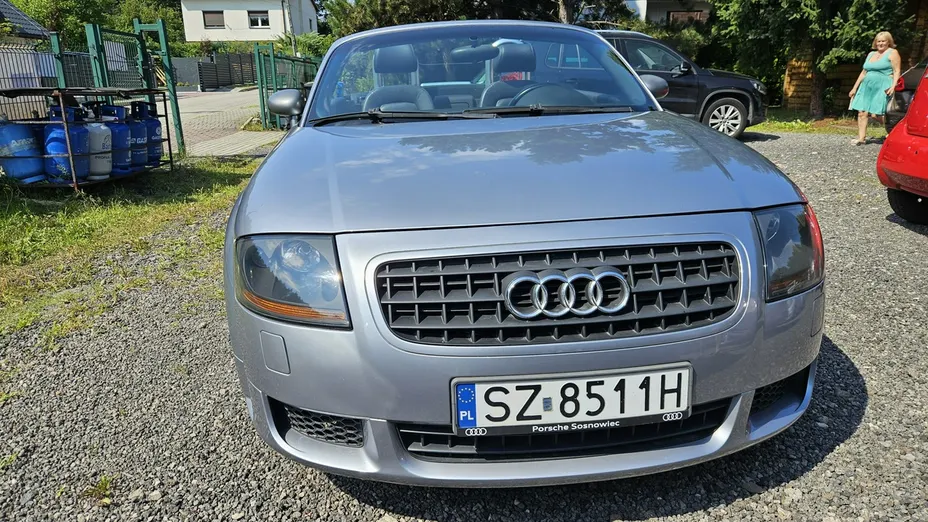 AUDI TT -