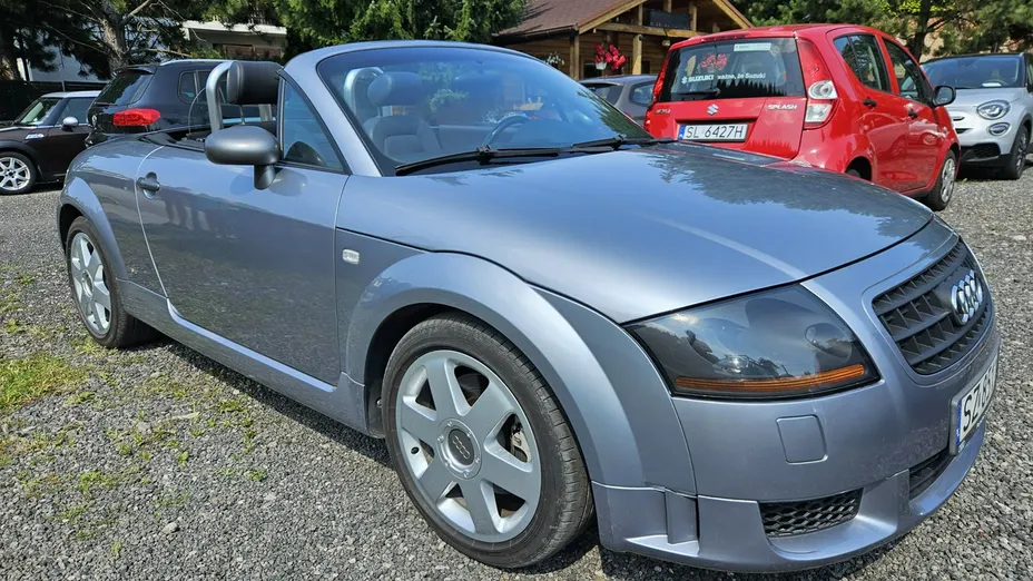 AUDI TT -