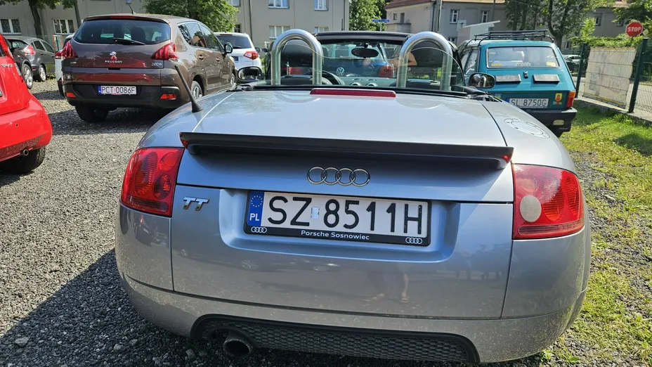 AUDI TT -