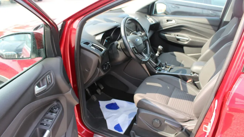 FORD Kuga -