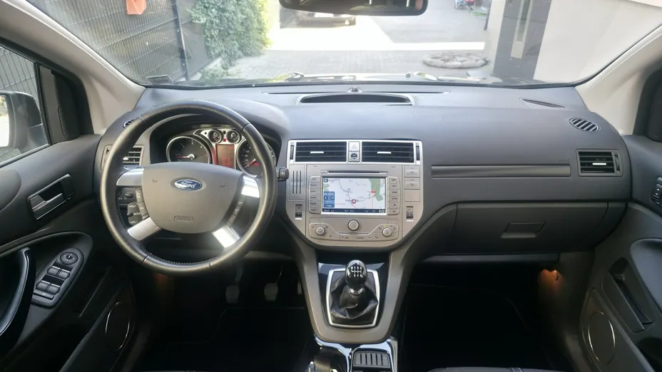 FORD Kuga -
