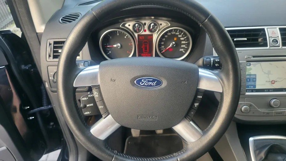 FORD Kuga -