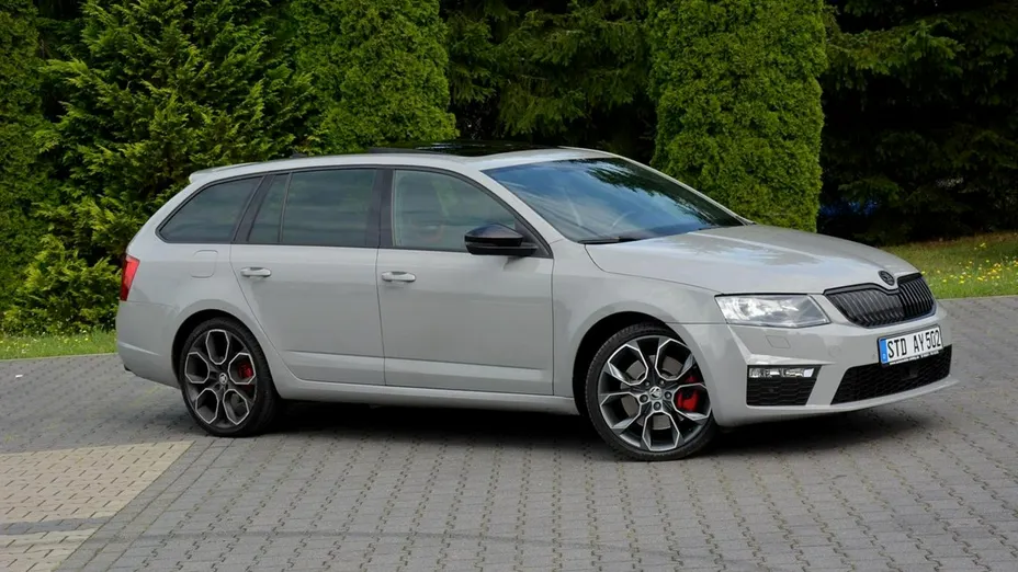 SKODA Octavia -