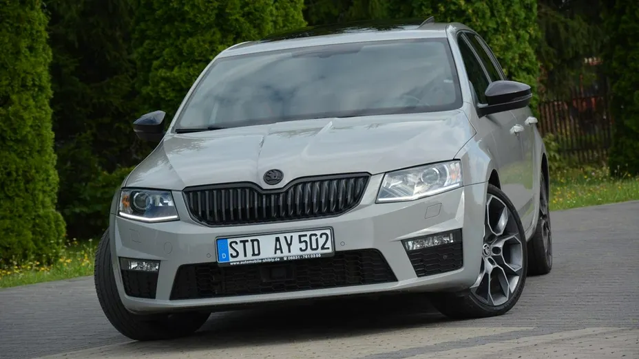 SKODA Octavia -