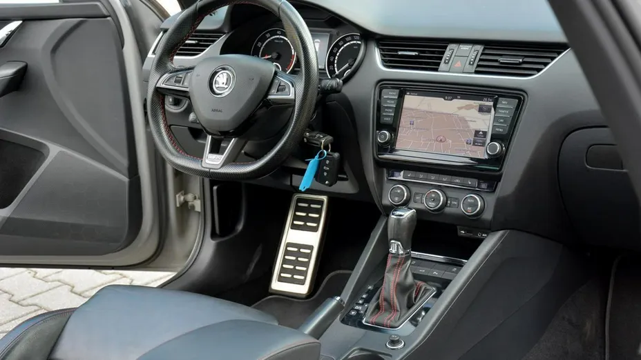 SKODA Octavia -