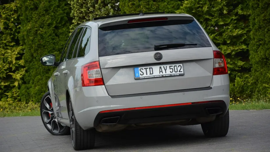 SKODA Octavia -