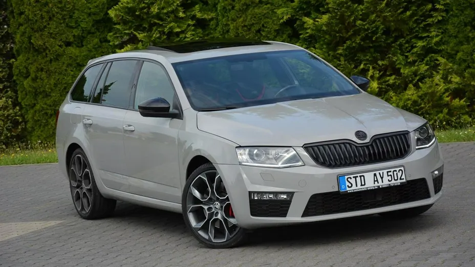 SKODA Octavia -