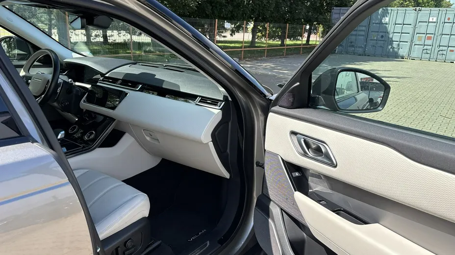 LAND ROVER Range Rover Velar -