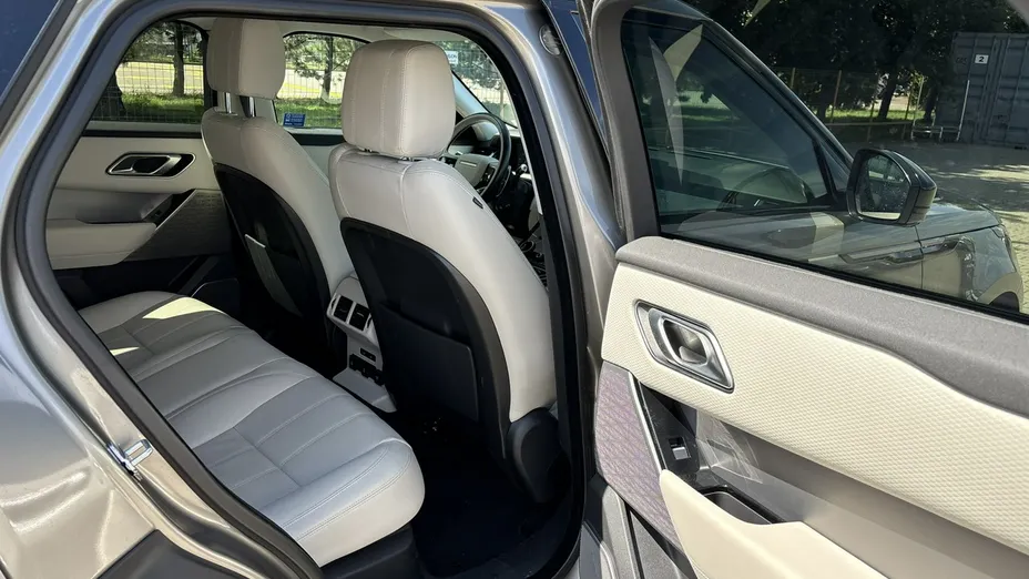 LAND ROVER Range Rover Velar -