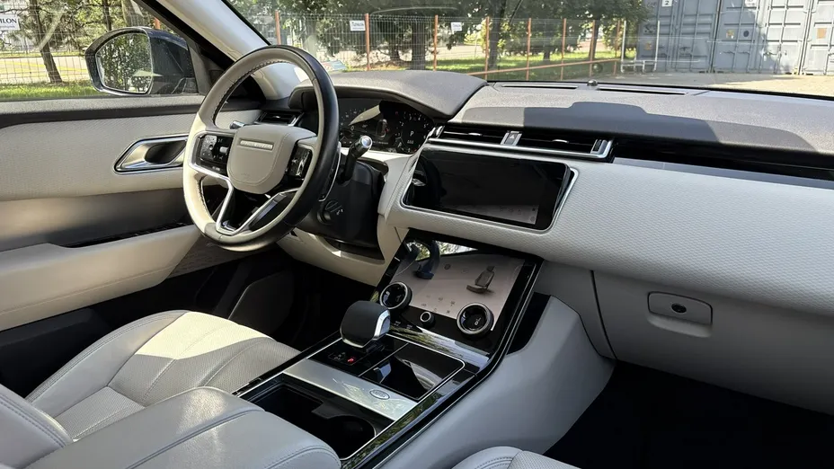 LAND ROVER Range Rover Velar -