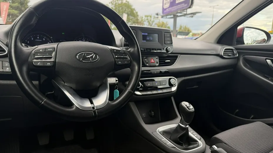 HYUNDAI i30 -