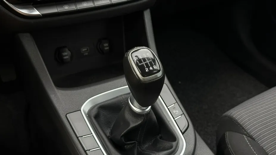 HYUNDAI i30 -
