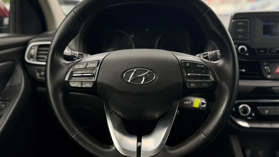 HYUNDAI i30 -