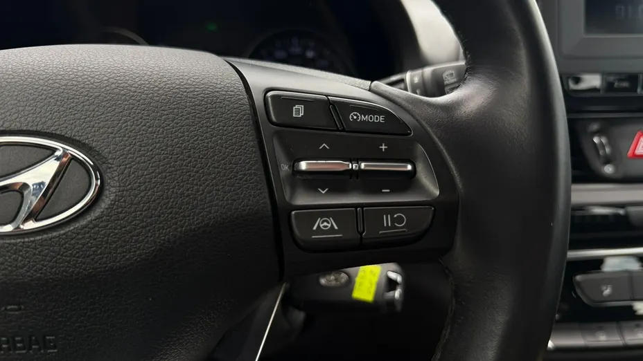 HYUNDAI i30 -