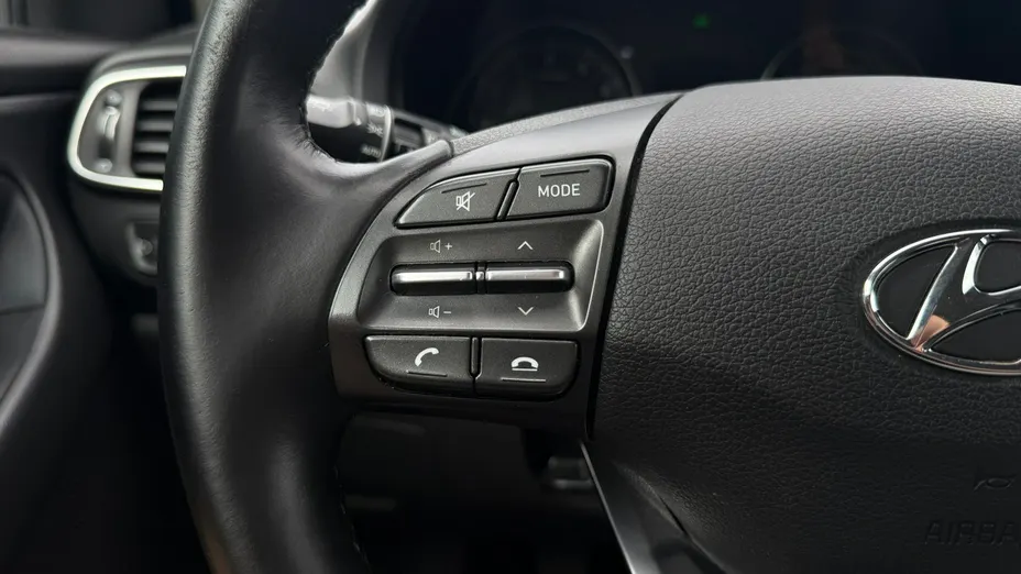 HYUNDAI i30 -