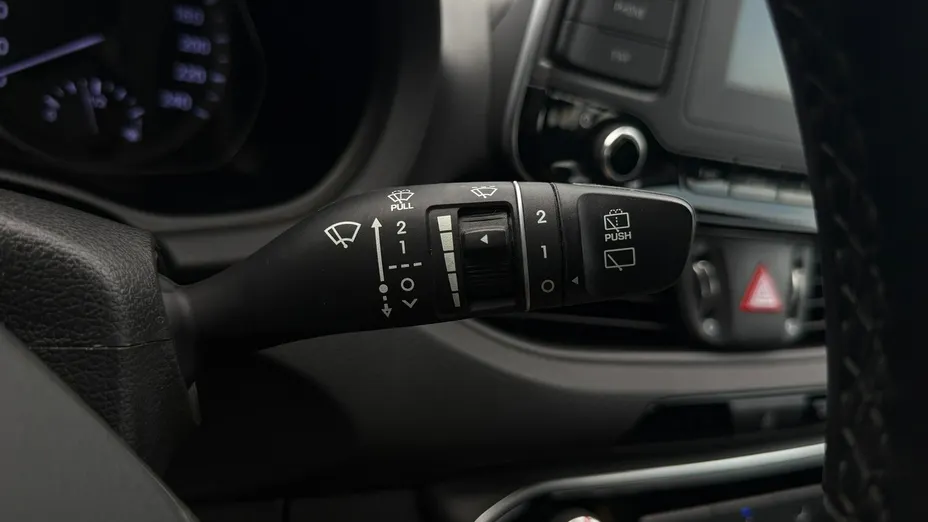HYUNDAI i30 -
