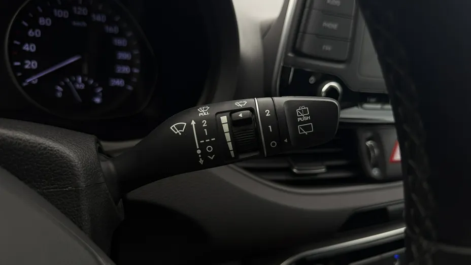 HYUNDAI i30 -