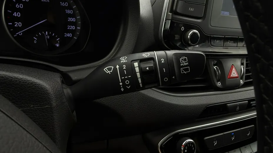 HYUNDAI i30 -