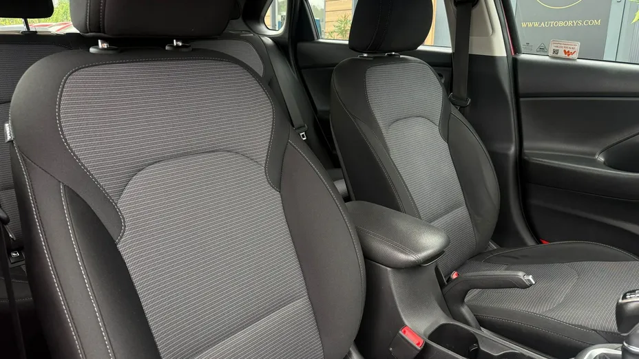 HYUNDAI i30 -