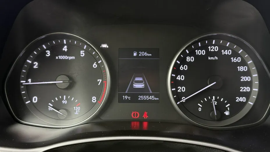 HYUNDAI i30 -
