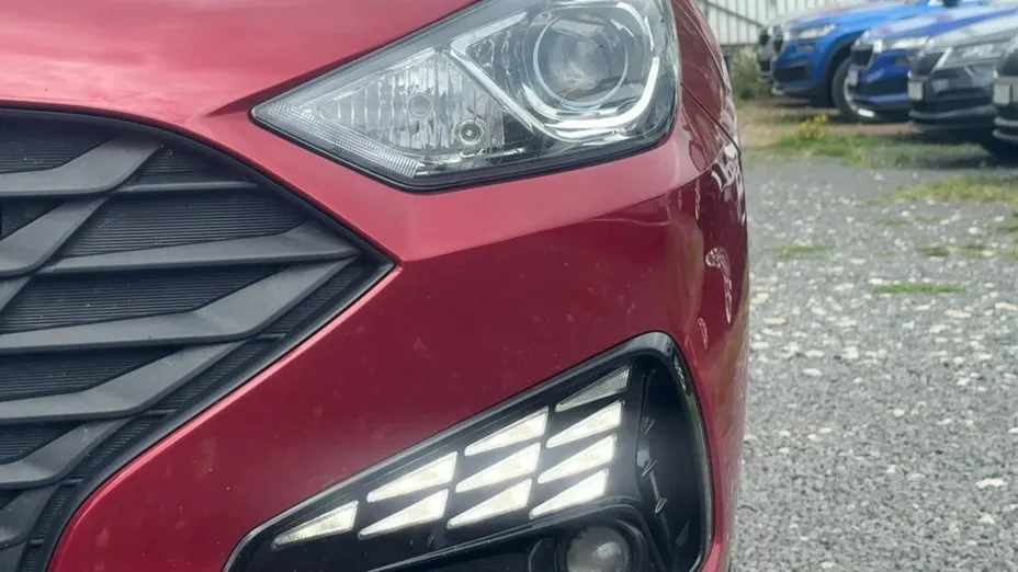 HYUNDAI i30 -