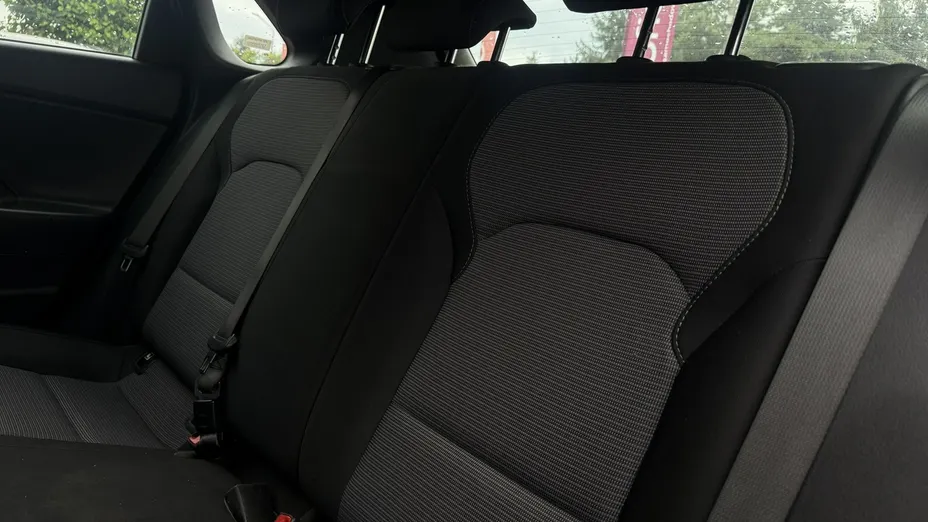 HYUNDAI i30 -
