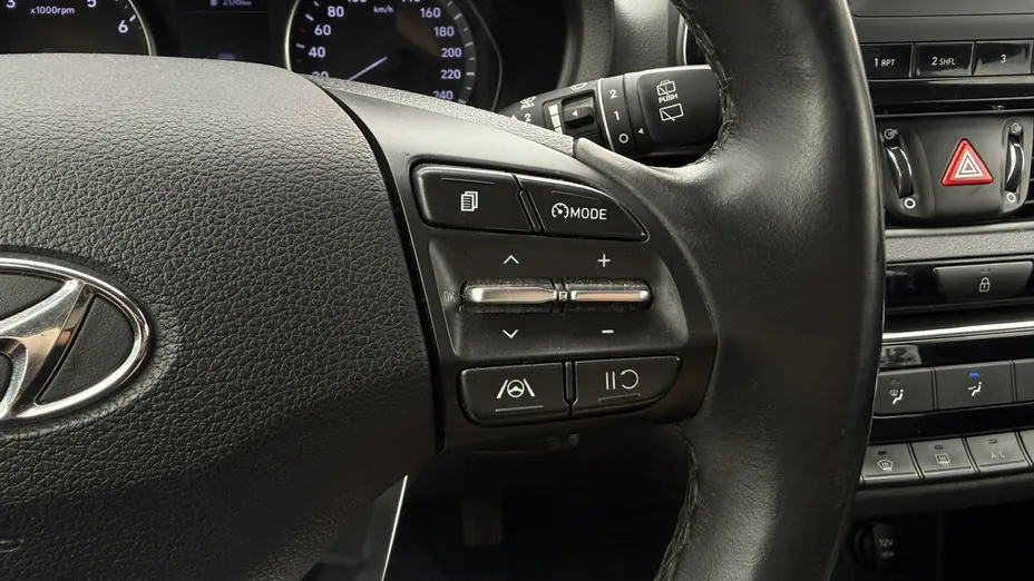 HYUNDAI i30 -