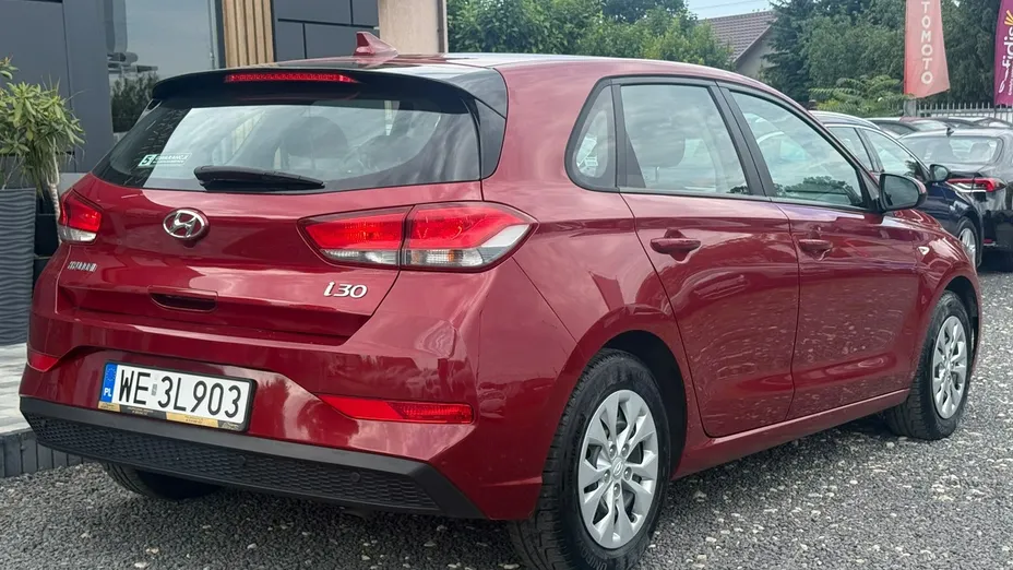 HYUNDAI i30 -