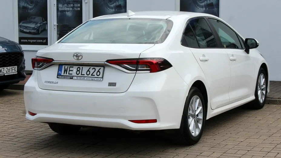 TOYOTA Corolla -