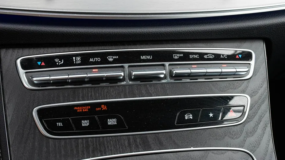 MERCEDES-BENZ E Klasa -