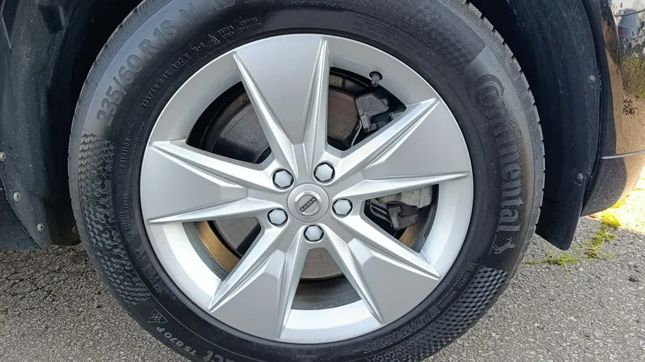VOLVO XC60 -
