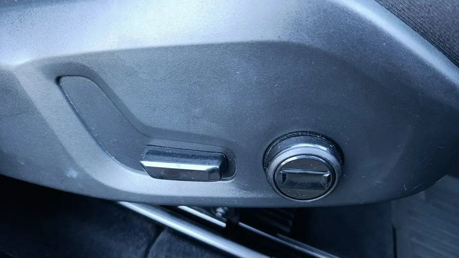 VOLVO XC60 -