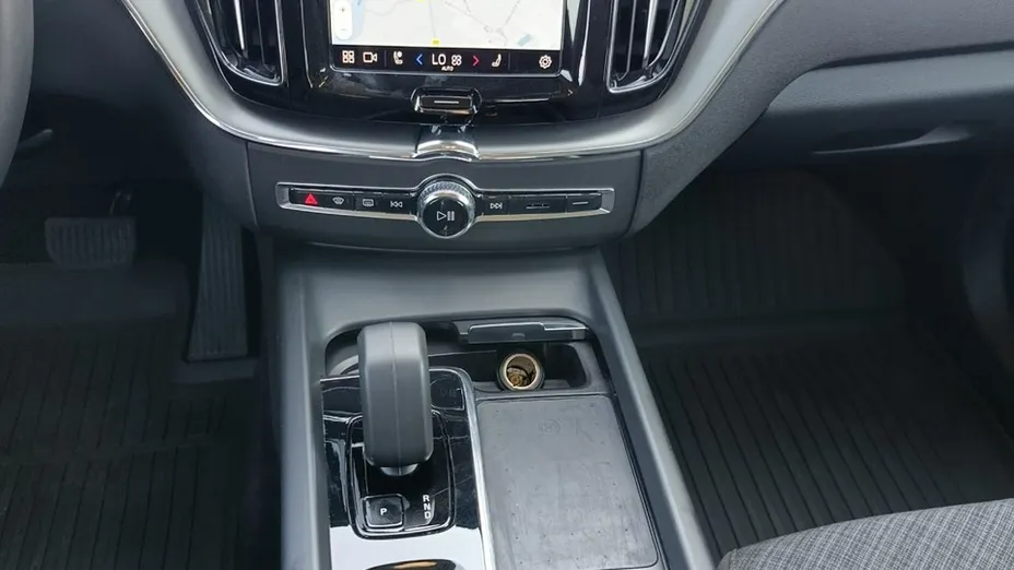 VOLVO XC60 -