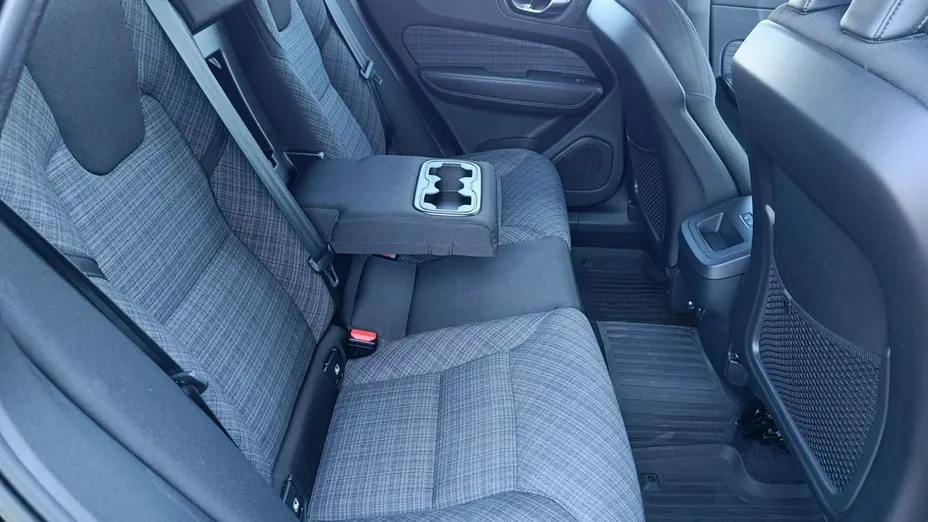 VOLVO XC60 -