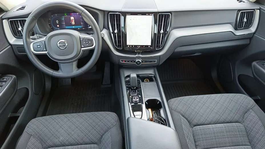 VOLVO XC60 -