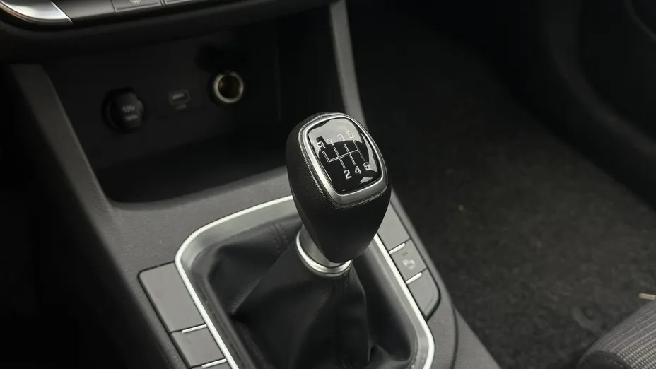 HYUNDAI i30 -