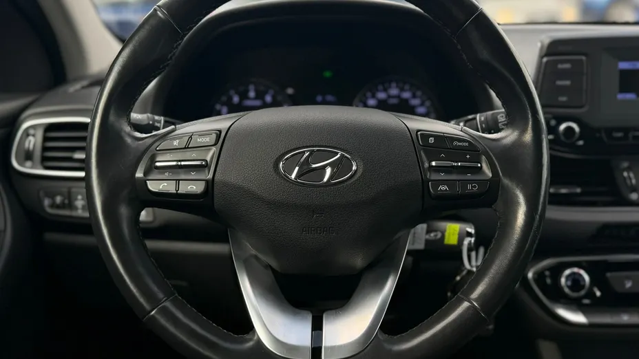 HYUNDAI i30 -