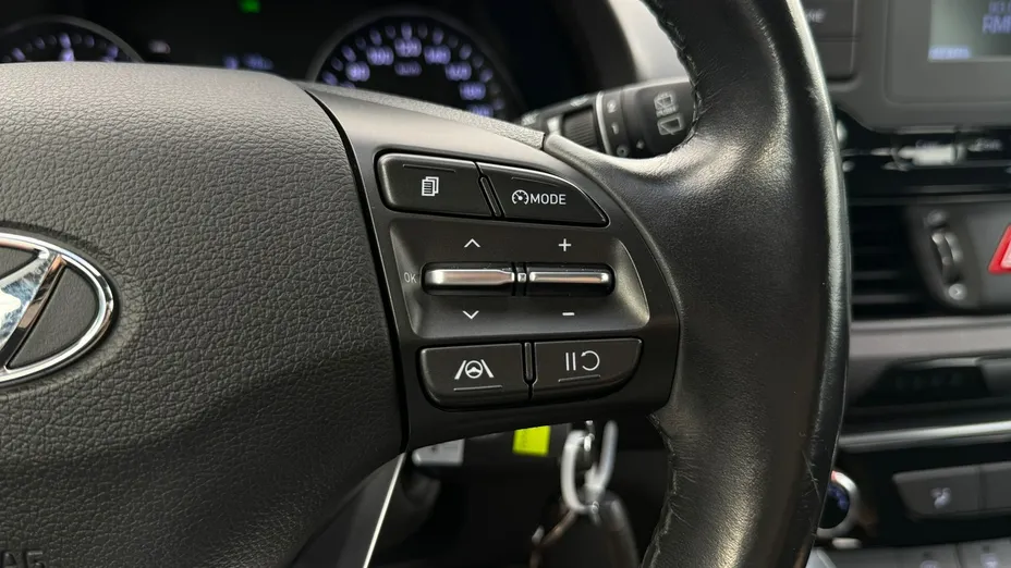 HYUNDAI i30 -