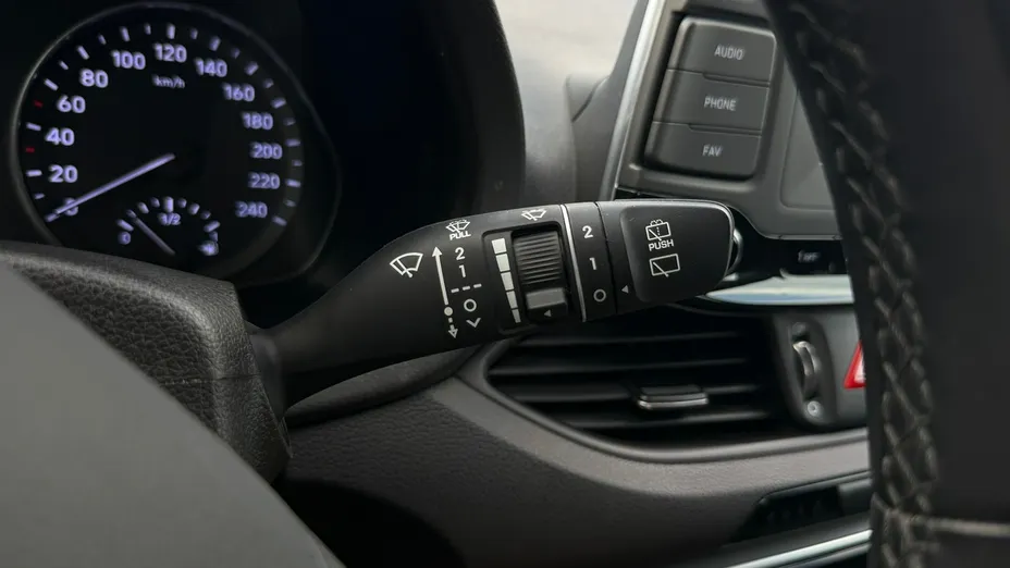 HYUNDAI i30 -