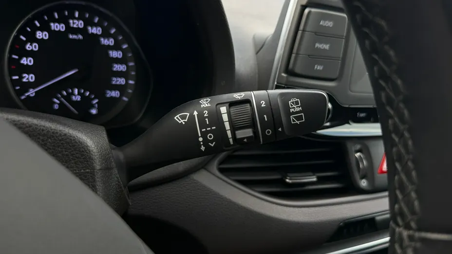 HYUNDAI i30 -