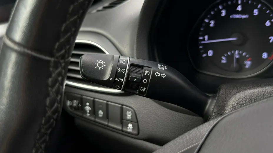 HYUNDAI i30 -